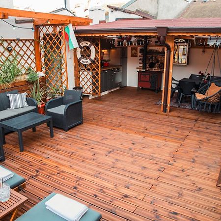 Three Dolphins Hotel With Rooftop Terracе ヴァルナ エクステリア 写真